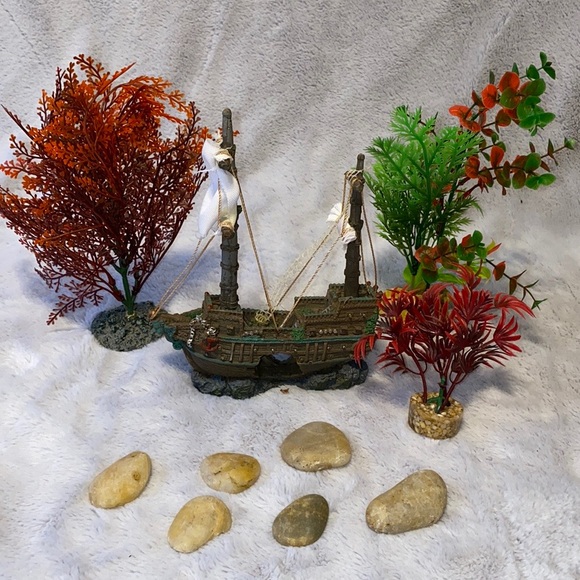Pirate ship theme fish tank decor - Picture 1 of 4